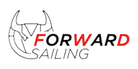 Logo officiel Forward Sailing : Taureau et voile. Logo Forward Sailing: Tête de taureau stylisée en contour. Le nom FORWARD est en noir avec F et D rouge vif au-dessus de SAILING.